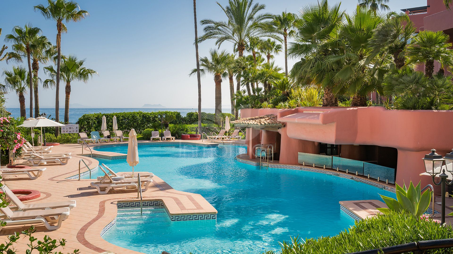 Apartamento Planta Baja en Menara Beach, Estepona