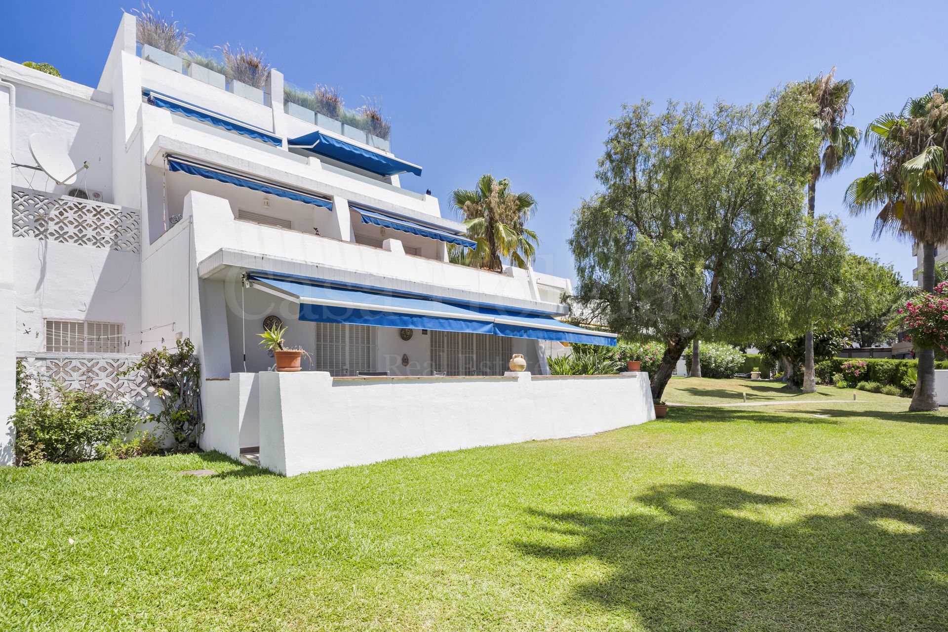 Apartamento Planta Baja en Nueva Andalucia, Marbella