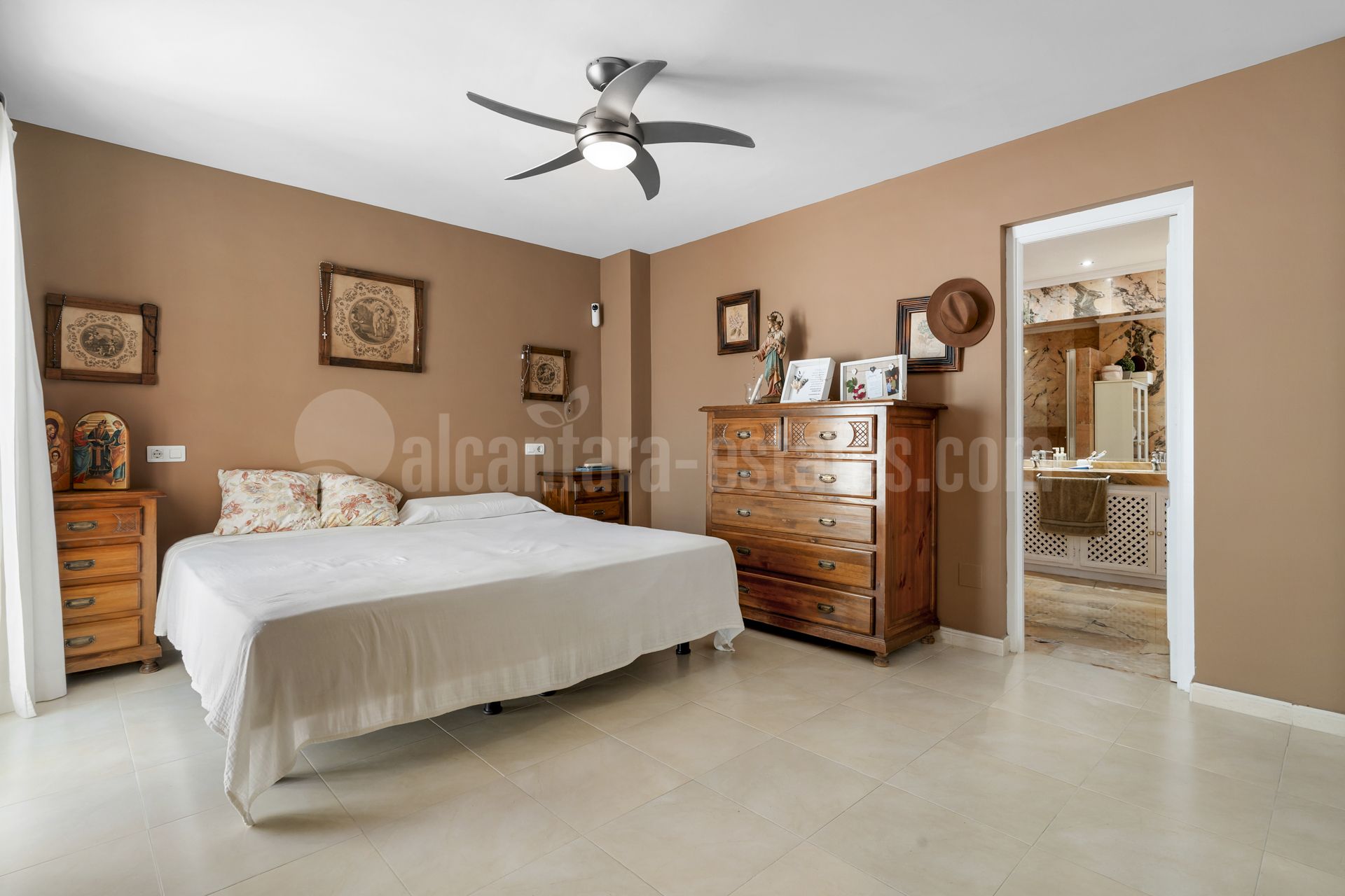 Ground Floor Apartment in Nueva Andalucia, Marbella