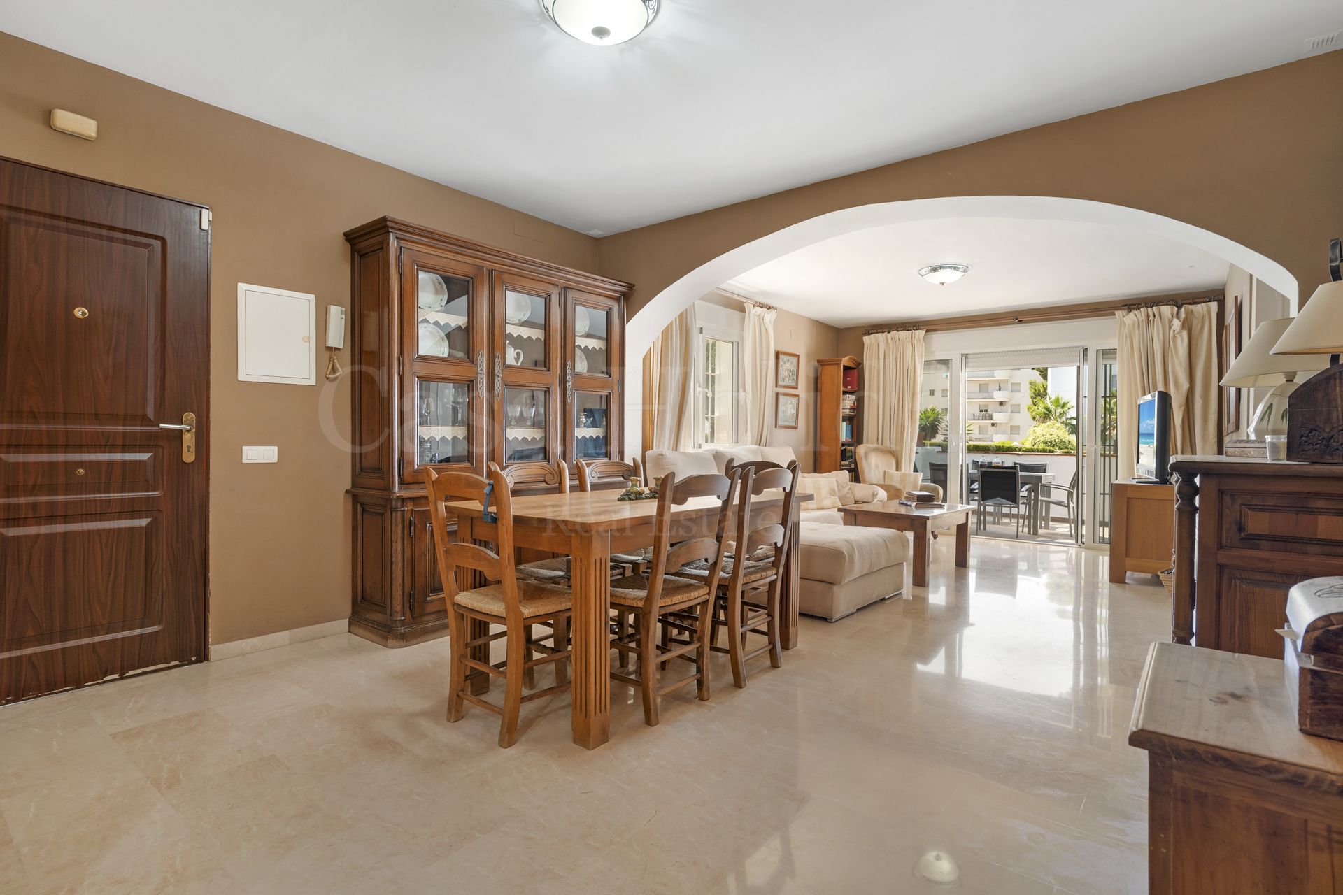 Apartamento Planta Baja en Nueva Andalucia, Marbella