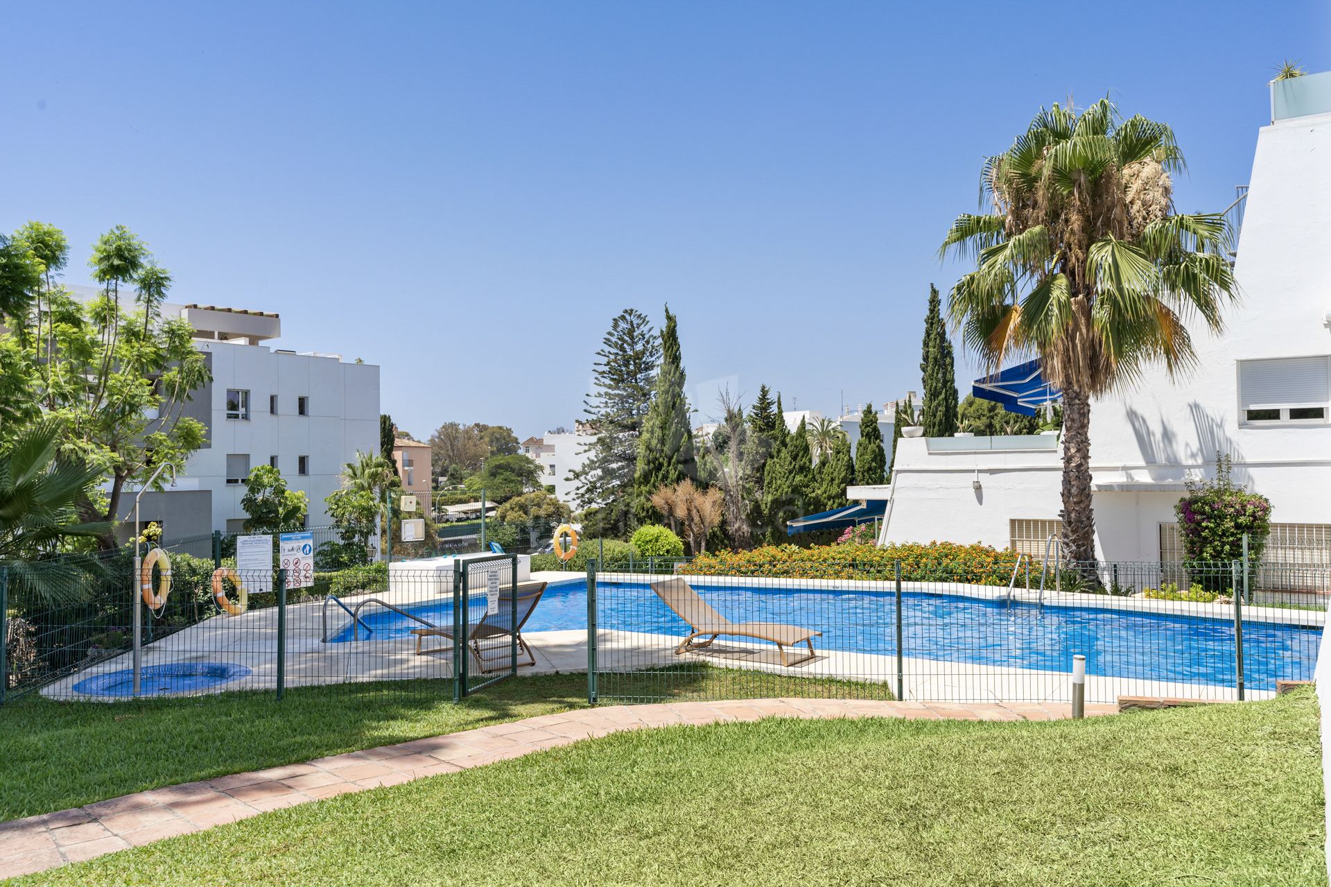 Ground Floor Apartment in Nueva Andalucia, Marbella