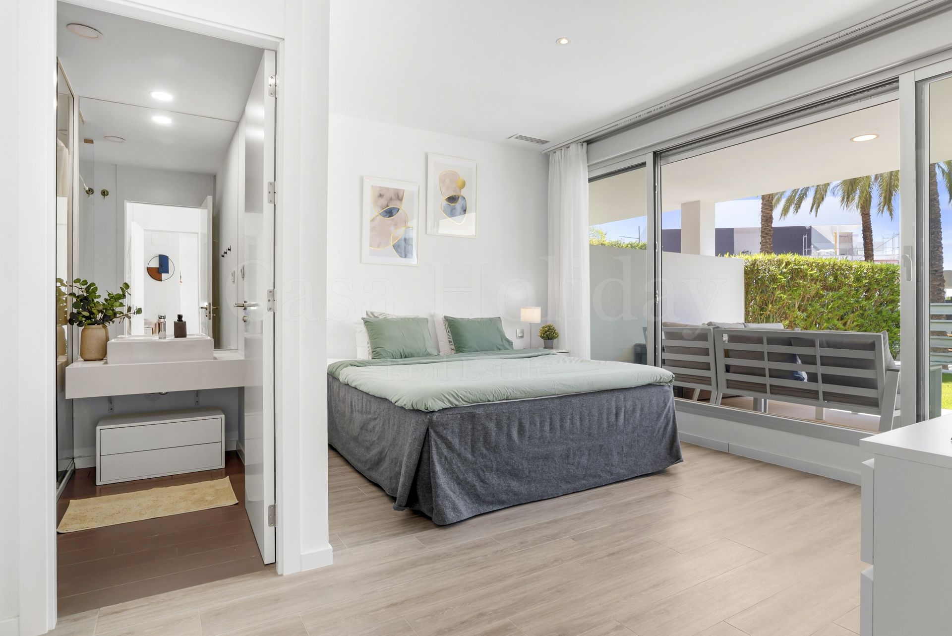 Apartamento Planta Baja en Cancelada, Estepona