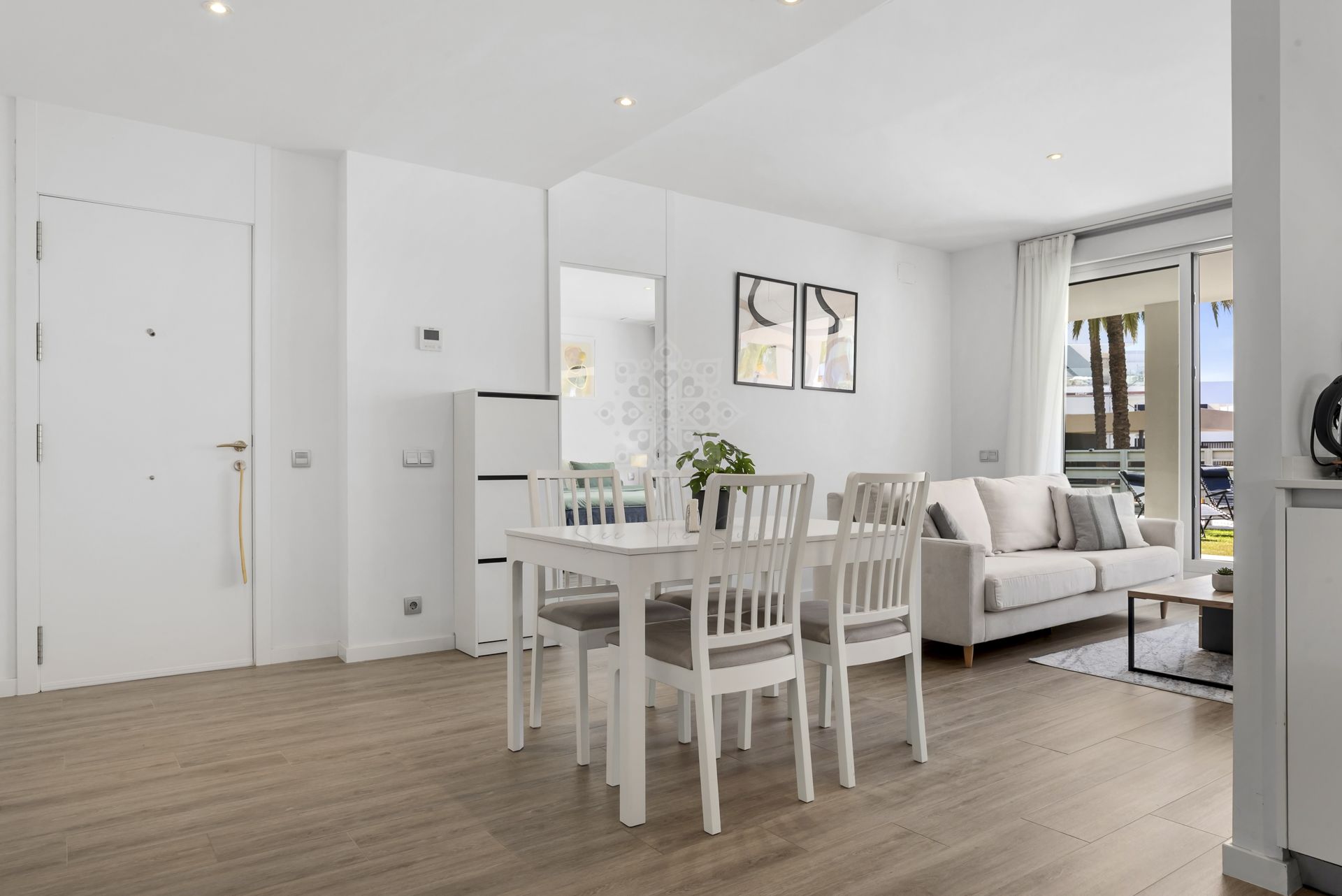 Apartament na parterze w Cancelada, Estepona