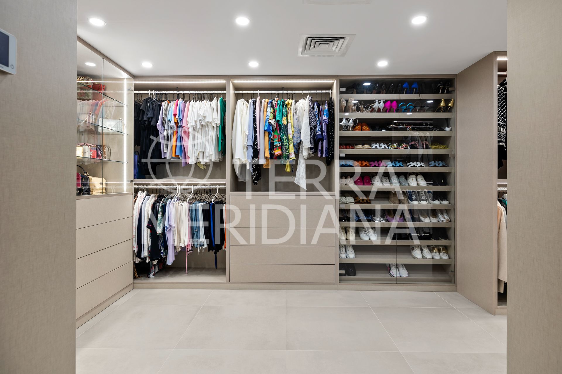 Apartment in Nueva Andalucia, Marbella