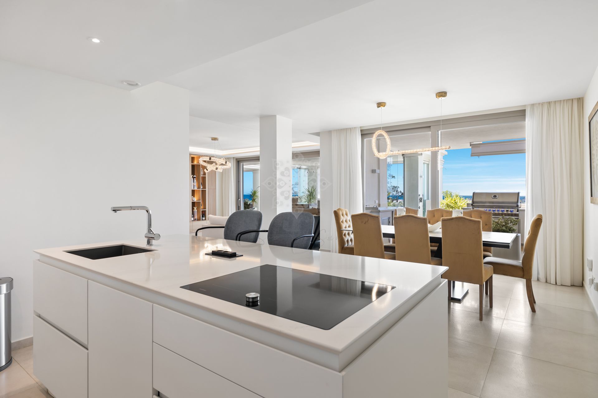 Apartment in Nueva Andalucia, Marbella