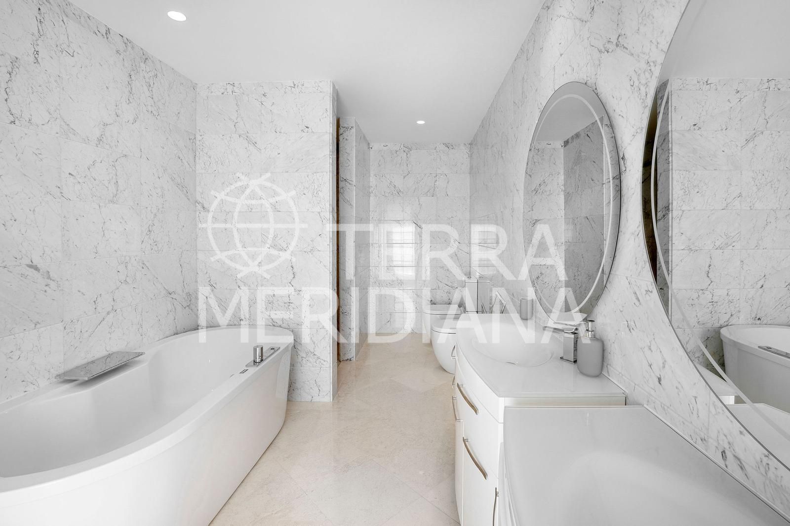 Villa in Marbella Golden Mile, Marbella