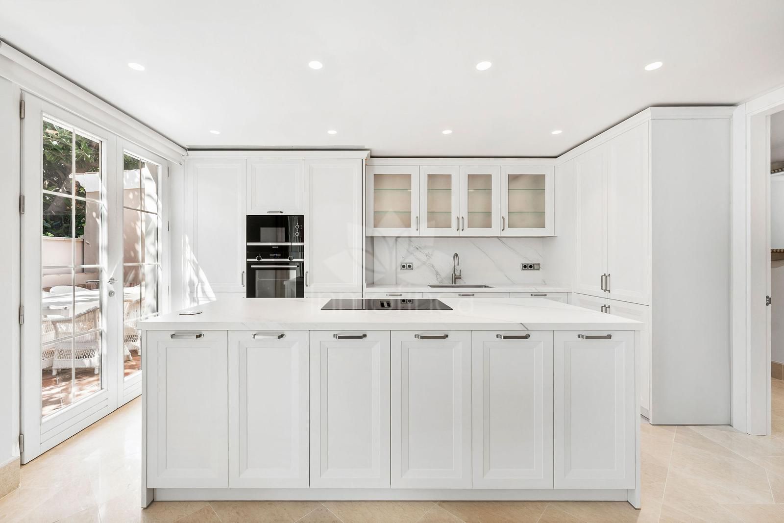 Villa in Marbella Golden Mile, Marbella