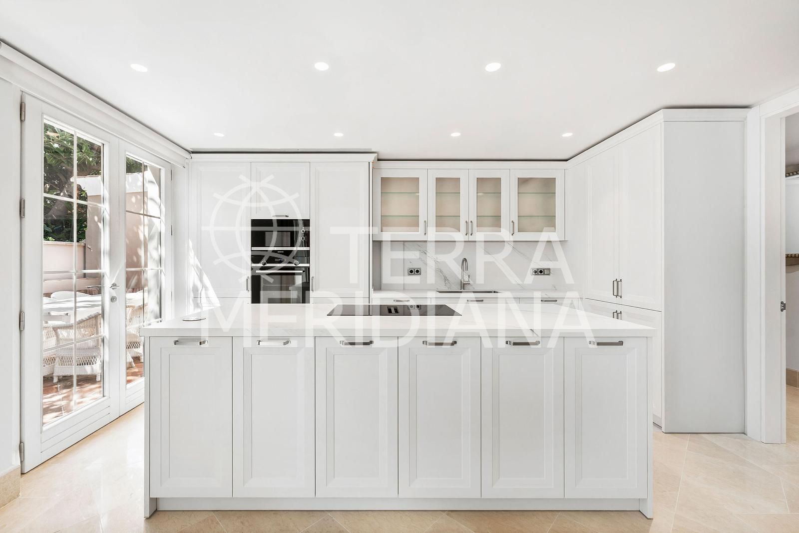 Villa in Marbella Golden Mile, Marbella