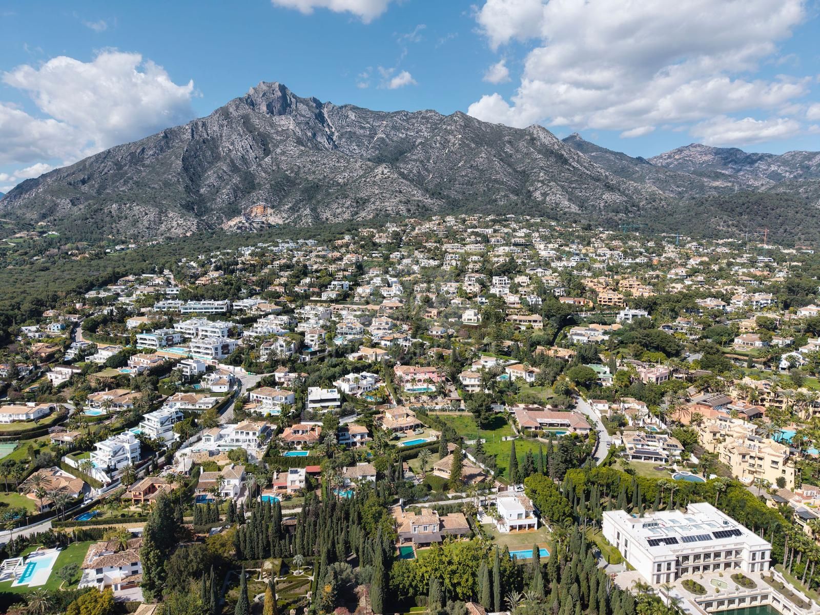 Villa in Marbella Golden Mile, Marbella