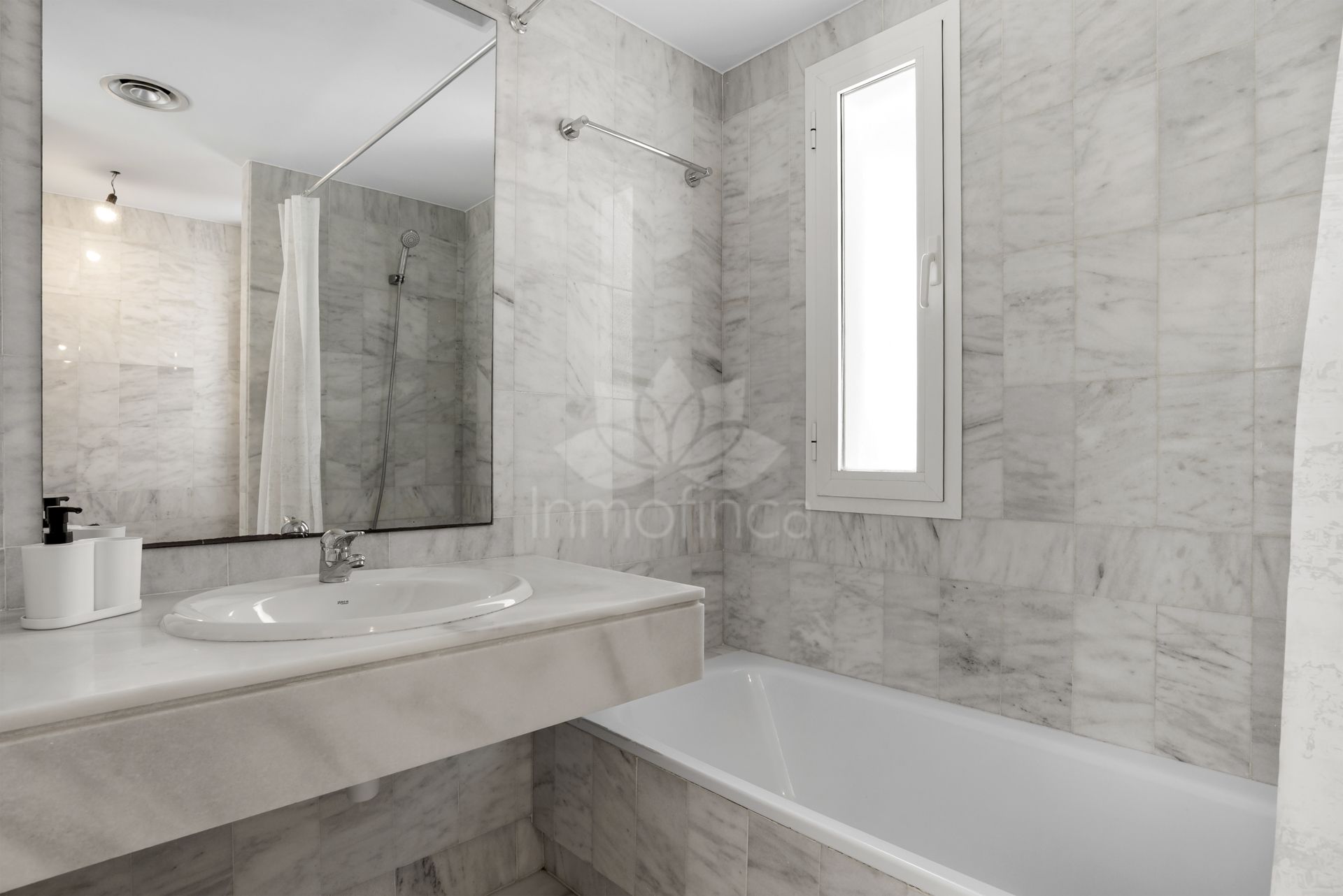 Penthouse in Los Naranjos, Marbella