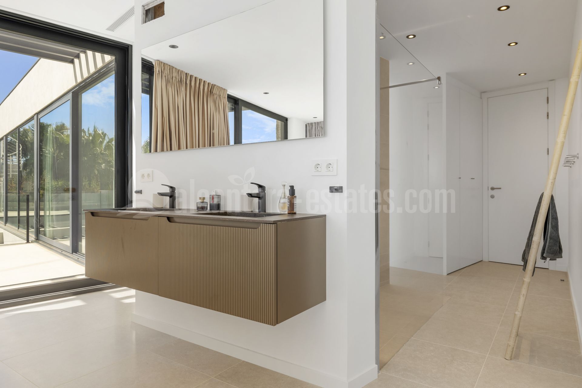 House in La Alqueria, Benahavis