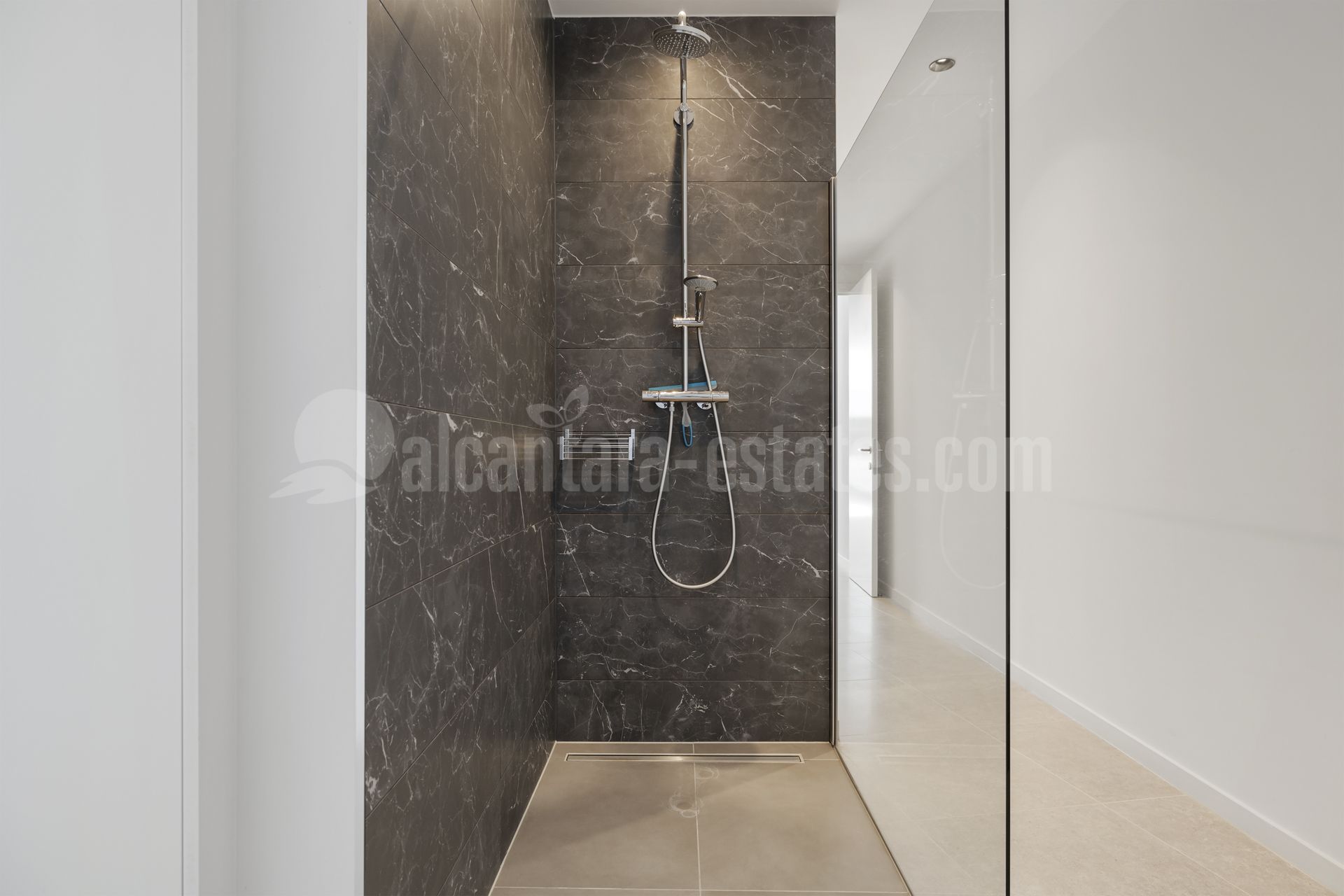 House in La Alqueria, Benahavis