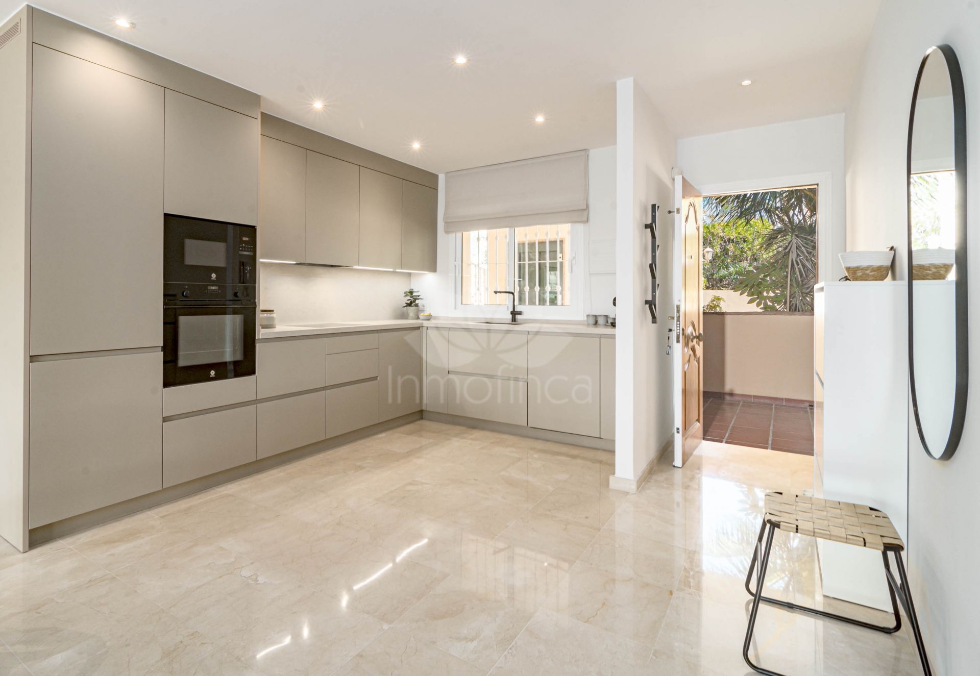 Ground Floor Apartment in Nueva Andalucia, Marbella