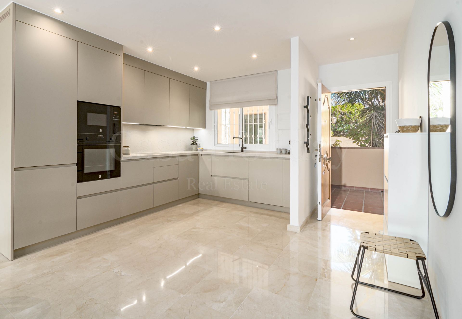 Apartamento Planta Baja en Nueva Andalucia, Marbella