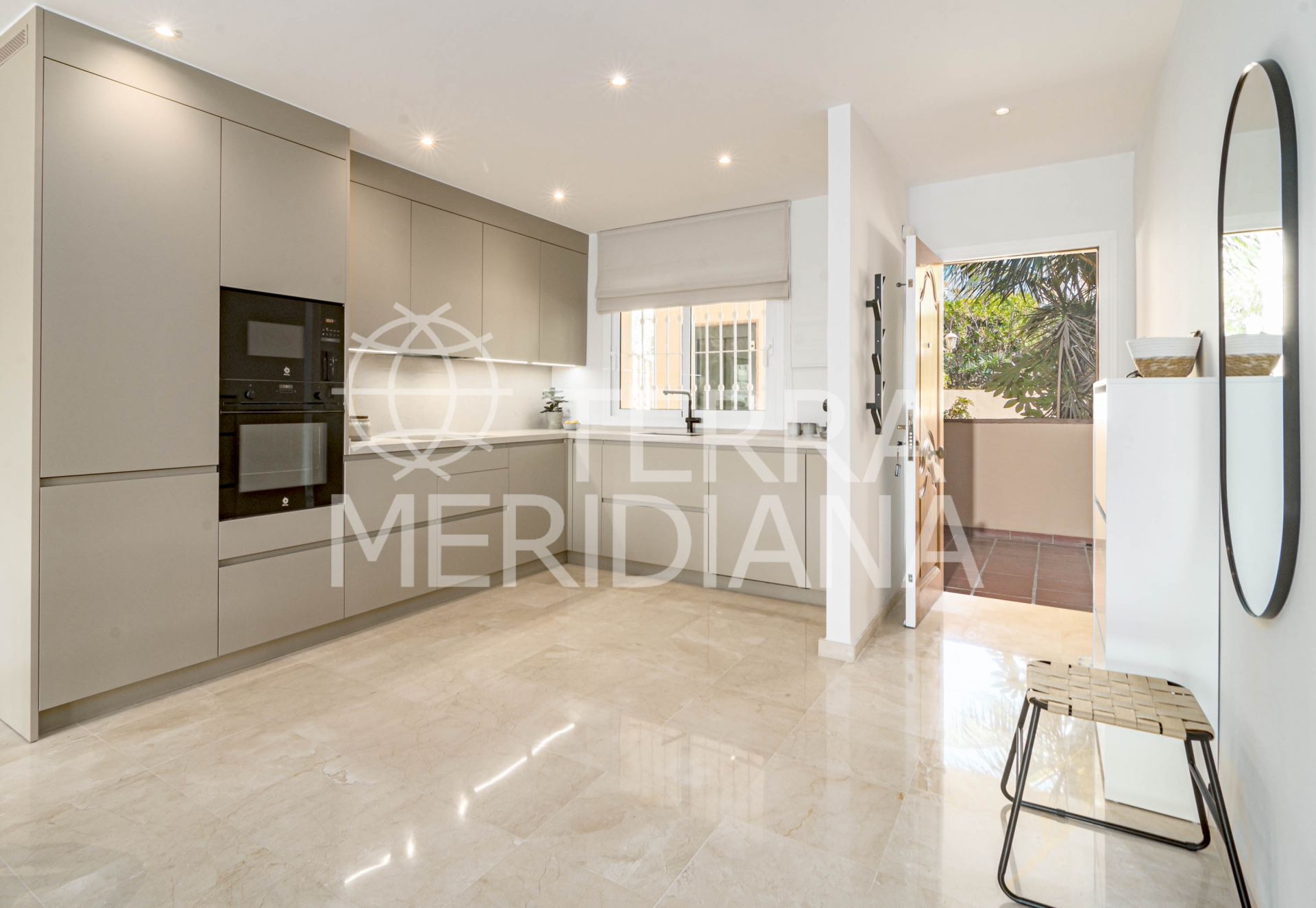 Ground Floor Apartment in Nueva Andalucia, Marbella