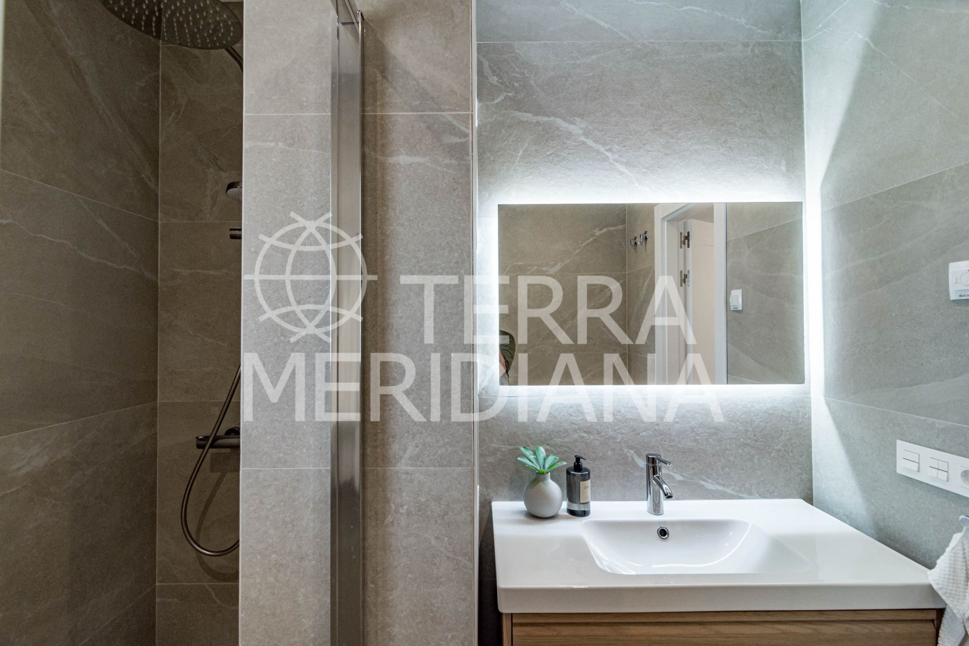 Ground Floor Apartment in Nueva Andalucia, Marbella