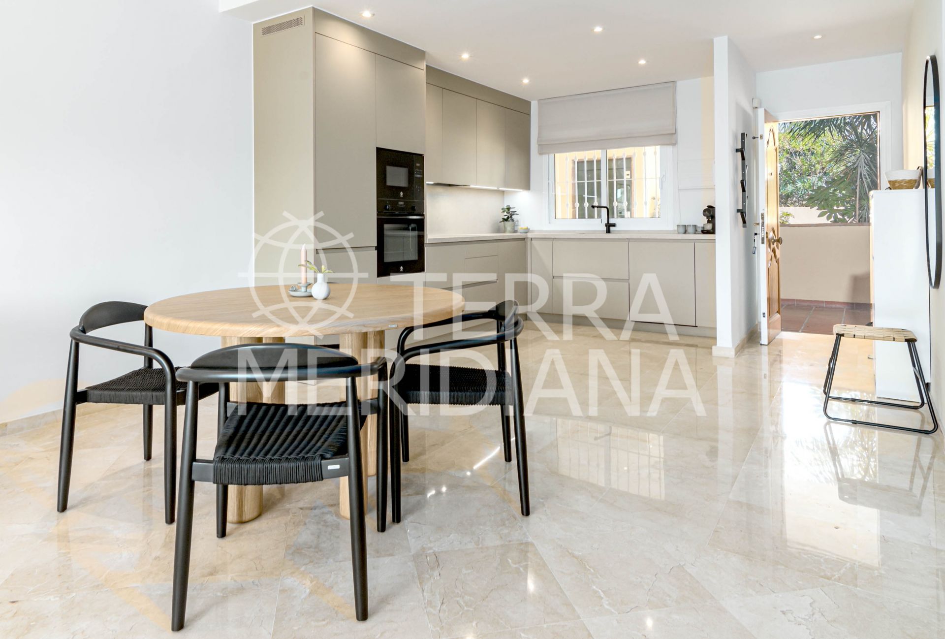 Ground Floor Apartment in Nueva Andalucia, Marbella