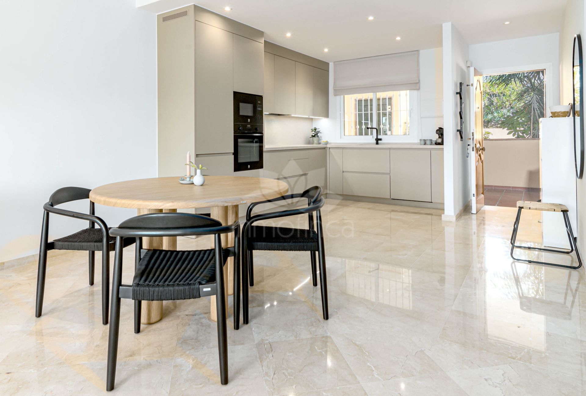 Ground Floor Apartment in Nueva Andalucia, Marbella