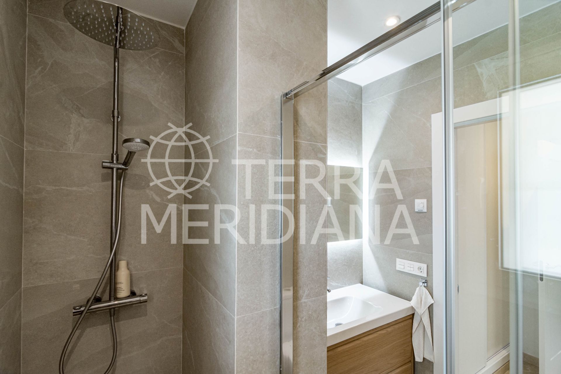 Ground Floor Apartment in Nueva Andalucia, Marbella