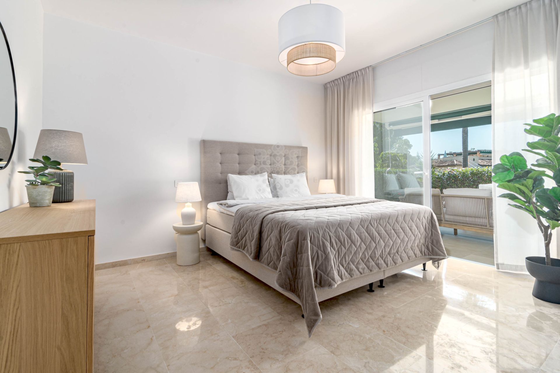 Apartament na parterze w Nueva Andalucia, Marbella