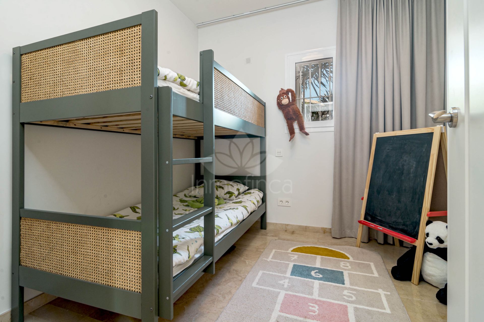 Ground Floor Apartment in Nueva Andalucia, Marbella