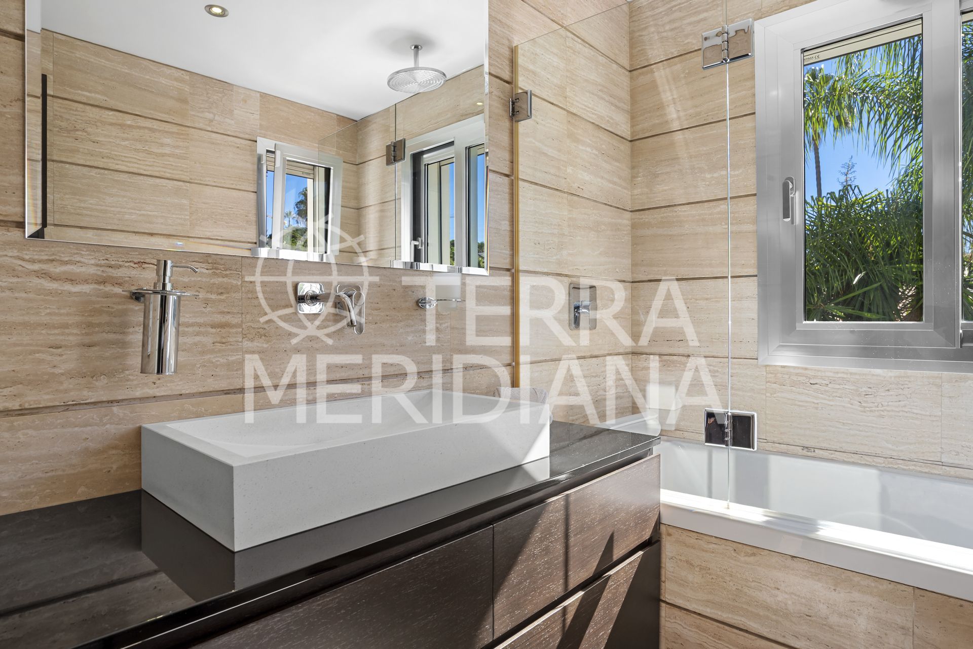 Villa in Nueva Andalucia, Marbella