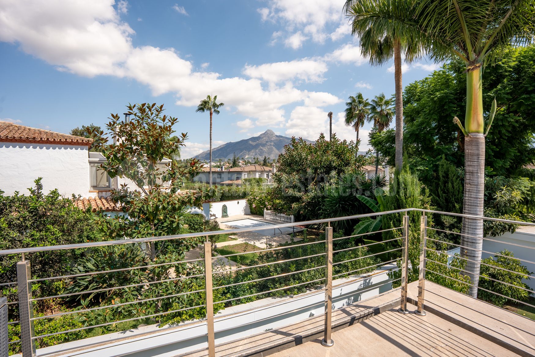 Villa in Nueva Andalucia, Marbella