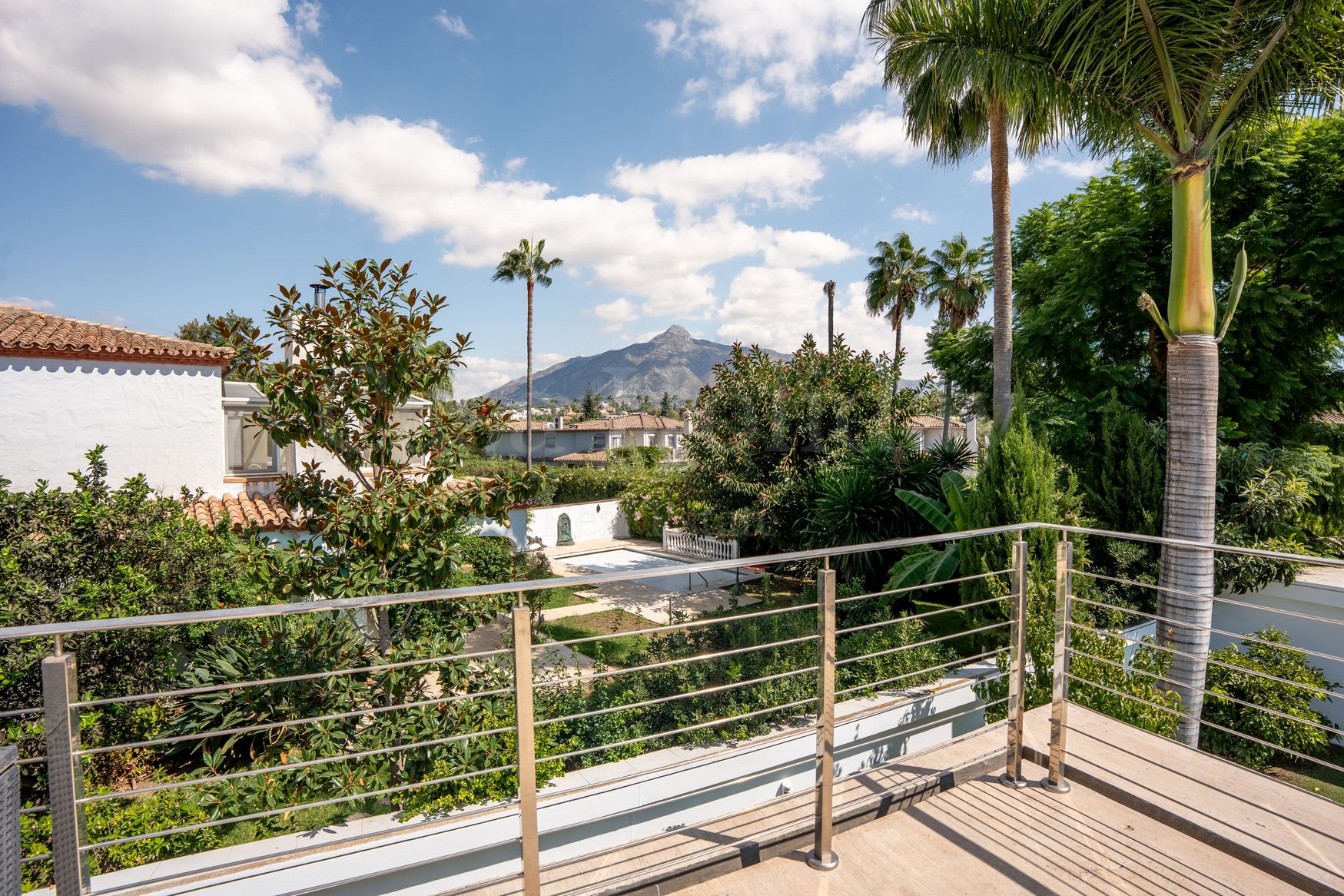 Villa en Nueva Andalucia, Marbella