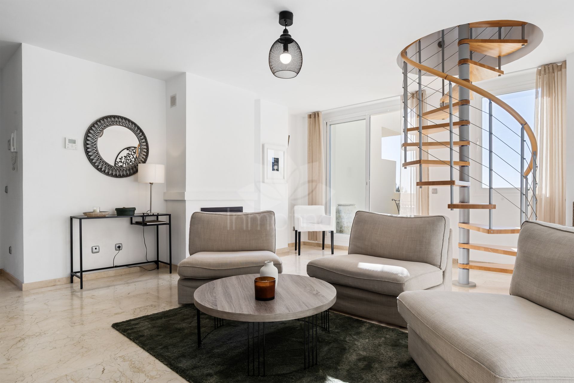 Apartamento en Los Arqueros, Benahavis