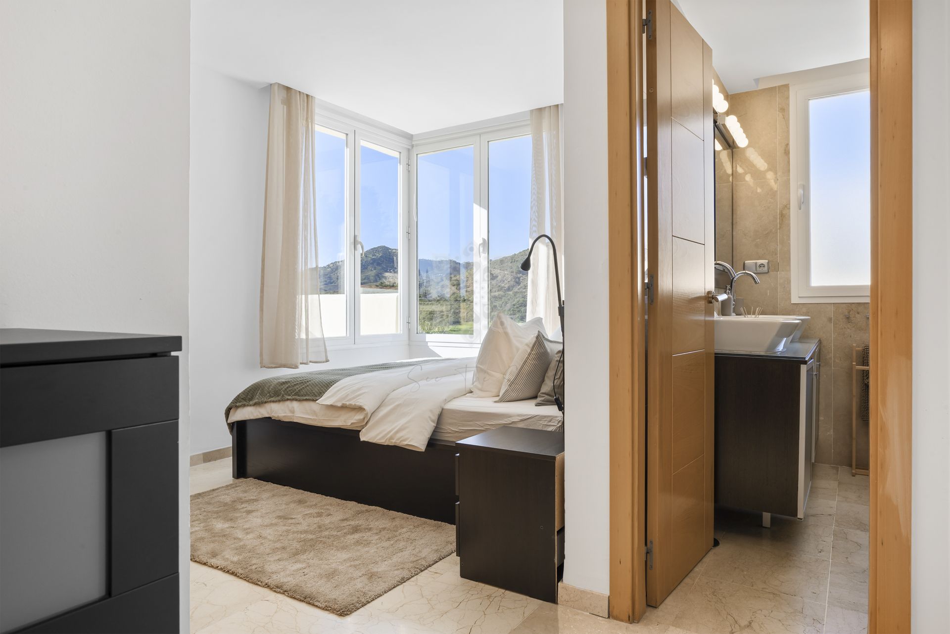 Apartament w Los Arqueros, Benahavis