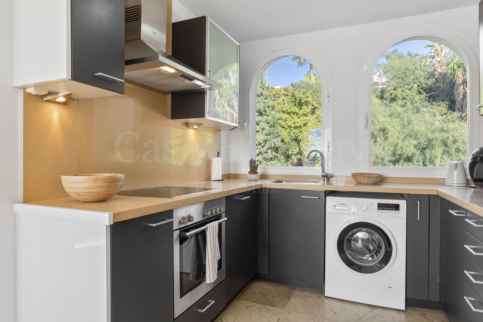 Apartment in Los Arqueros, Benahavis