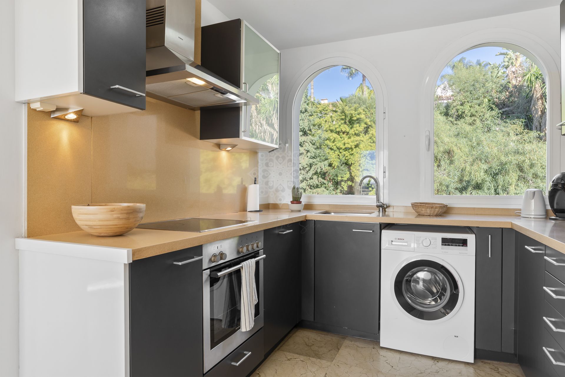 Apartament w Los Arqueros, Benahavis