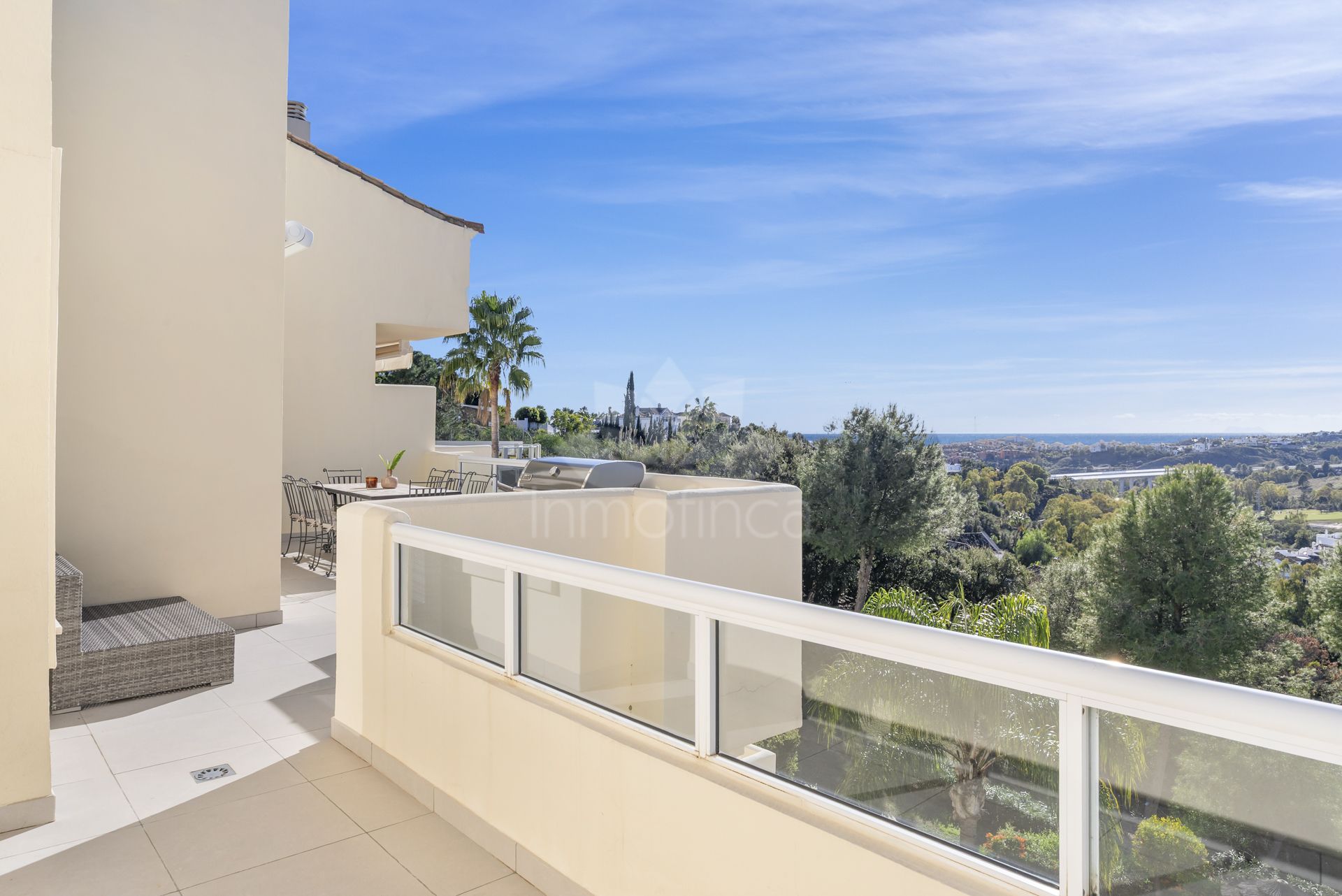 Apartamento en Los Arqueros, Benahavis