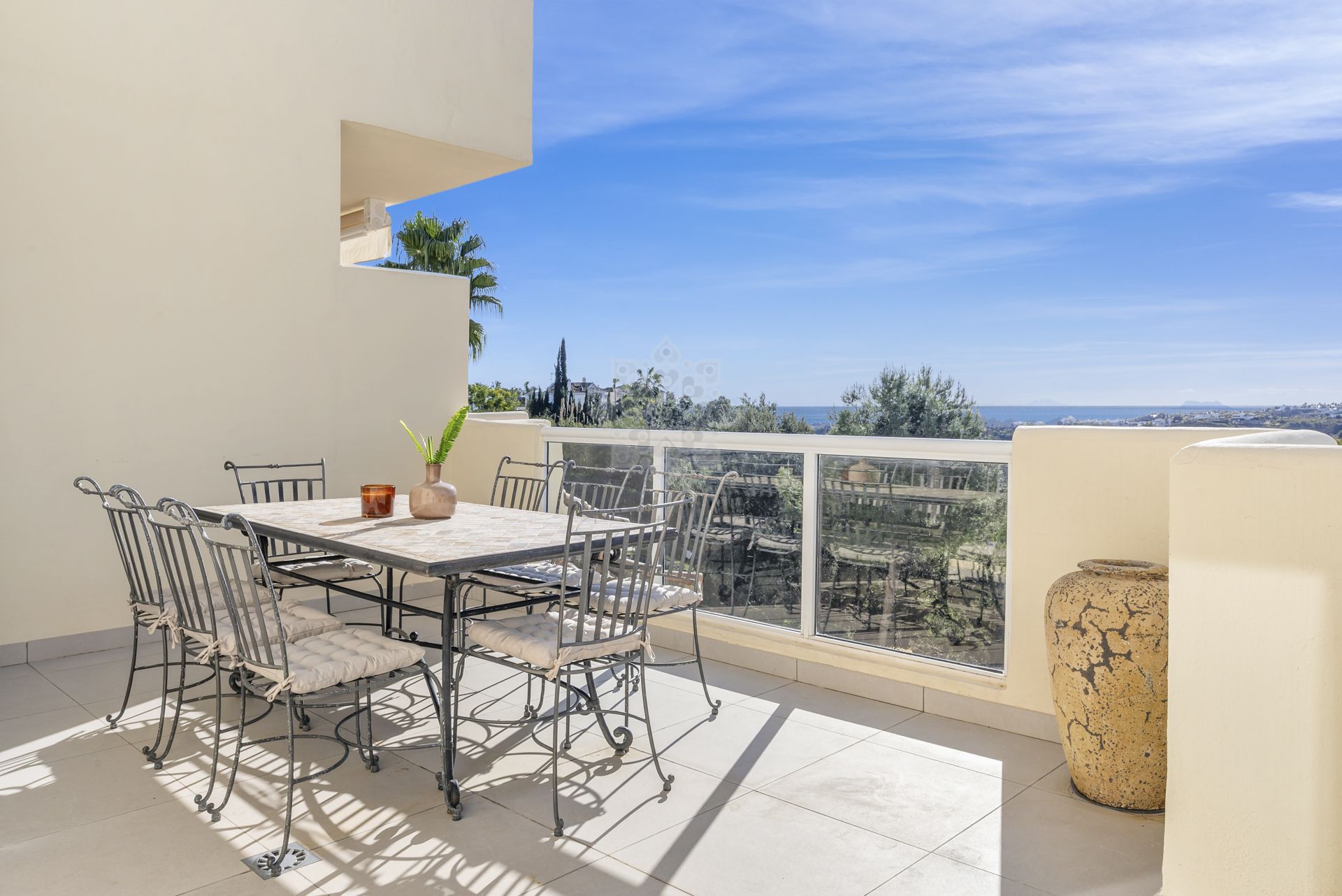 Apartament w Los Arqueros, Benahavis