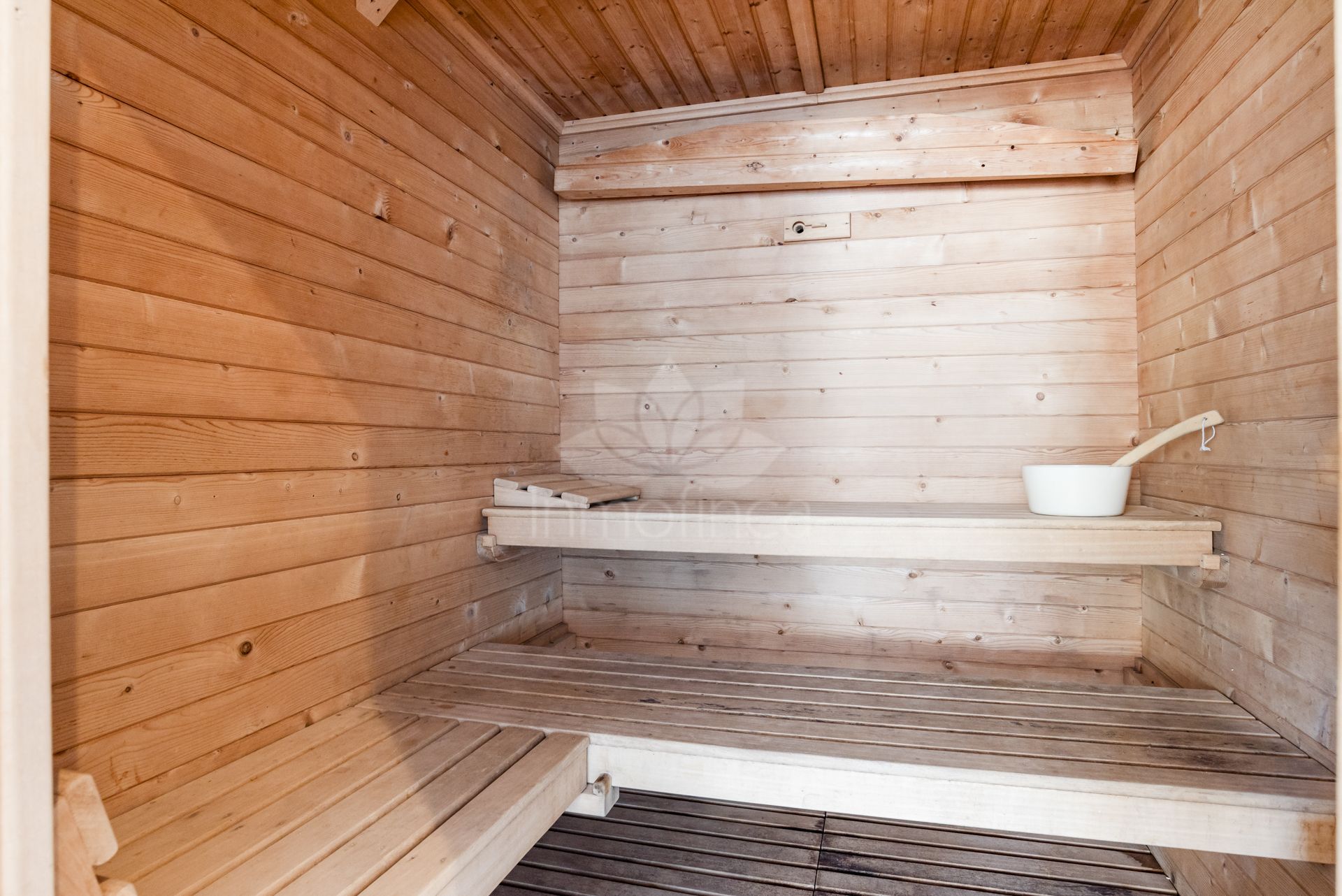 Apartamento en Los Arqueros, Benahavis