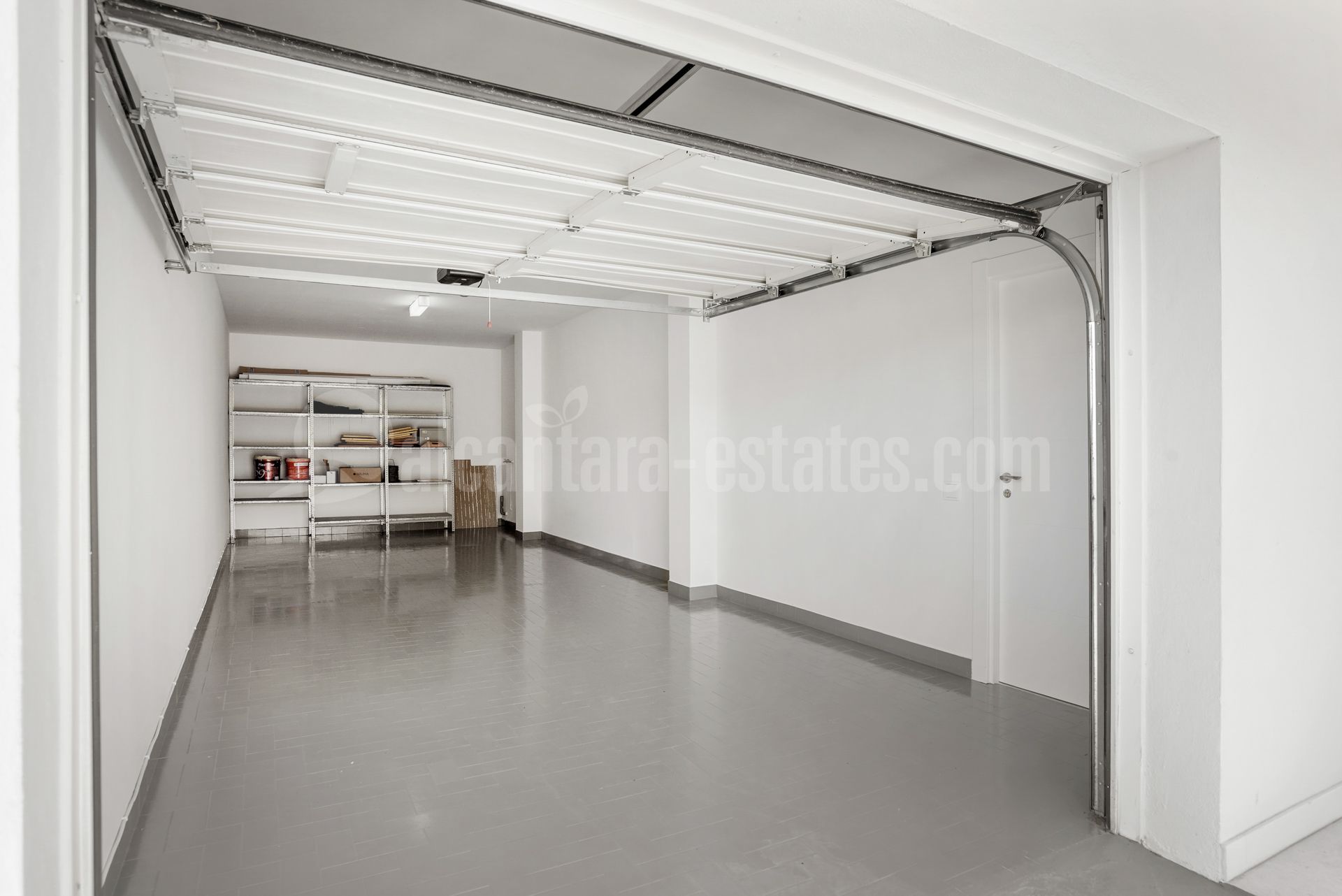 Town House in Los Olivos, Marbella