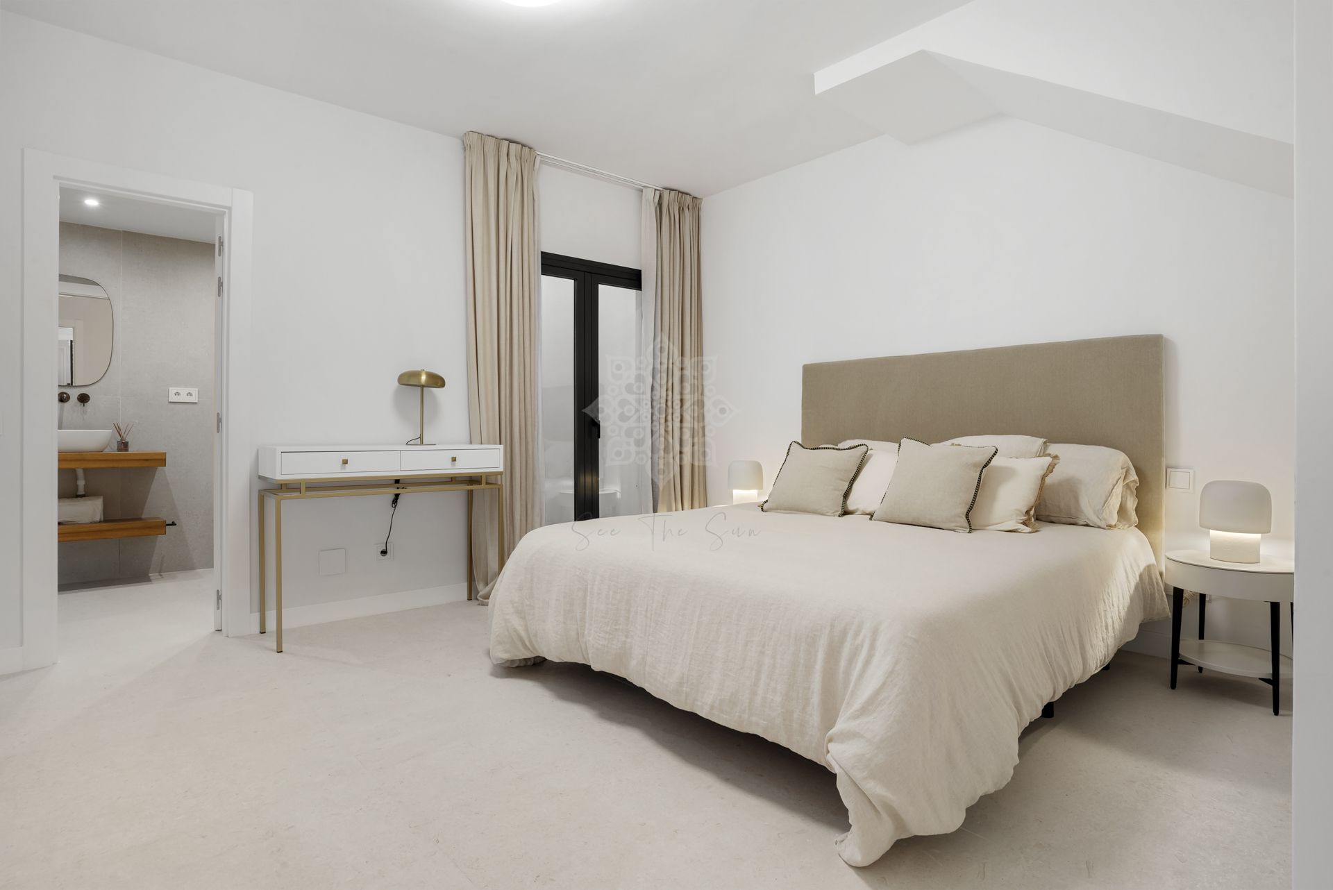 Town House in Los Olivos, Marbella