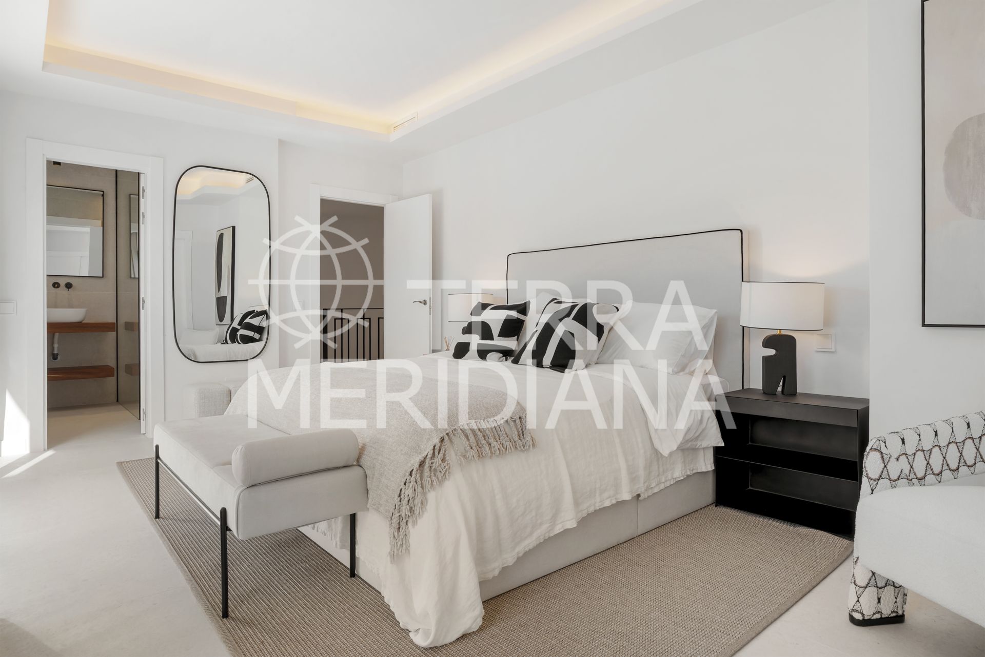 Town House in Los Olivos, Marbella