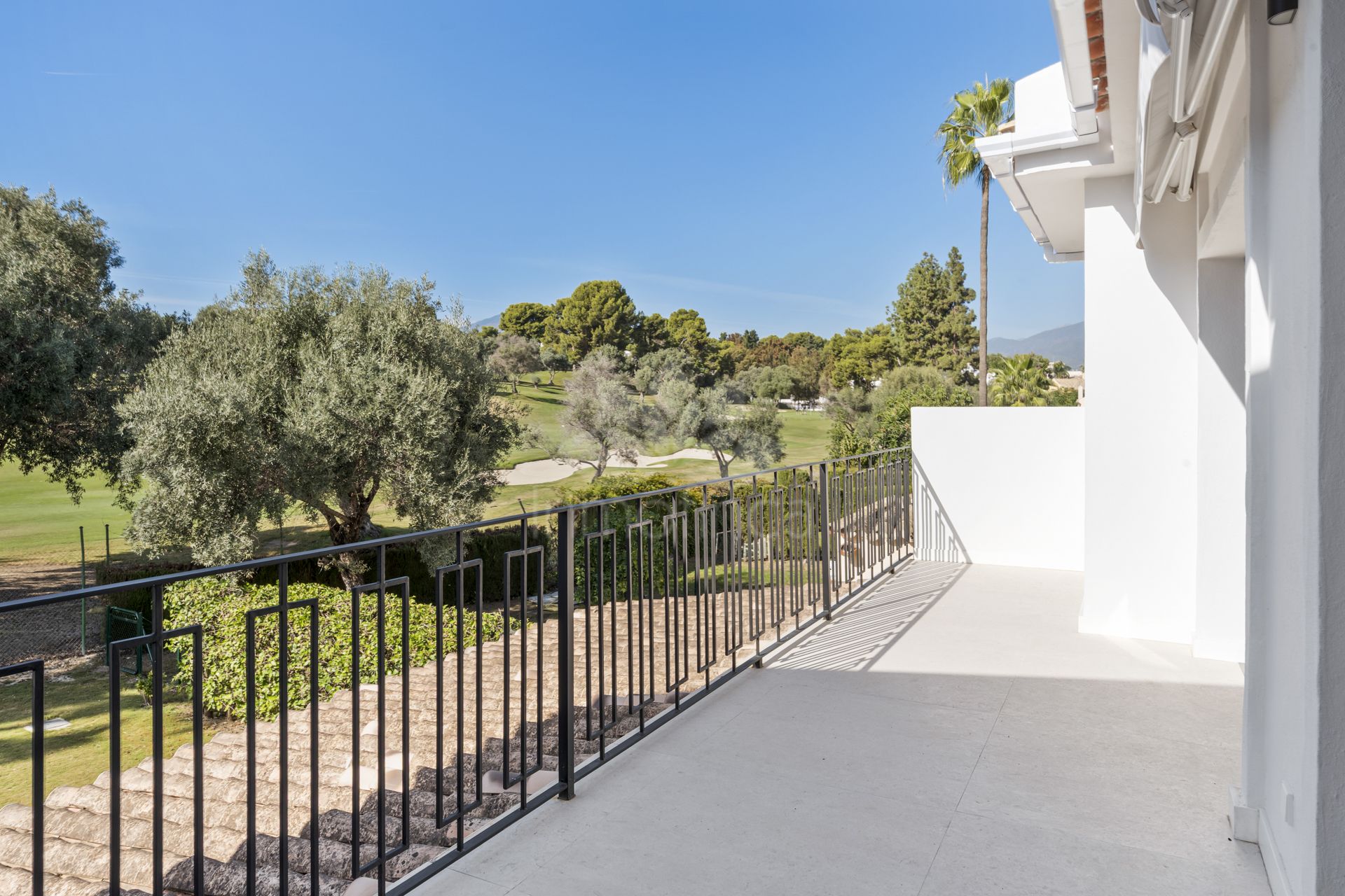Town House in Los Olivos, Marbella