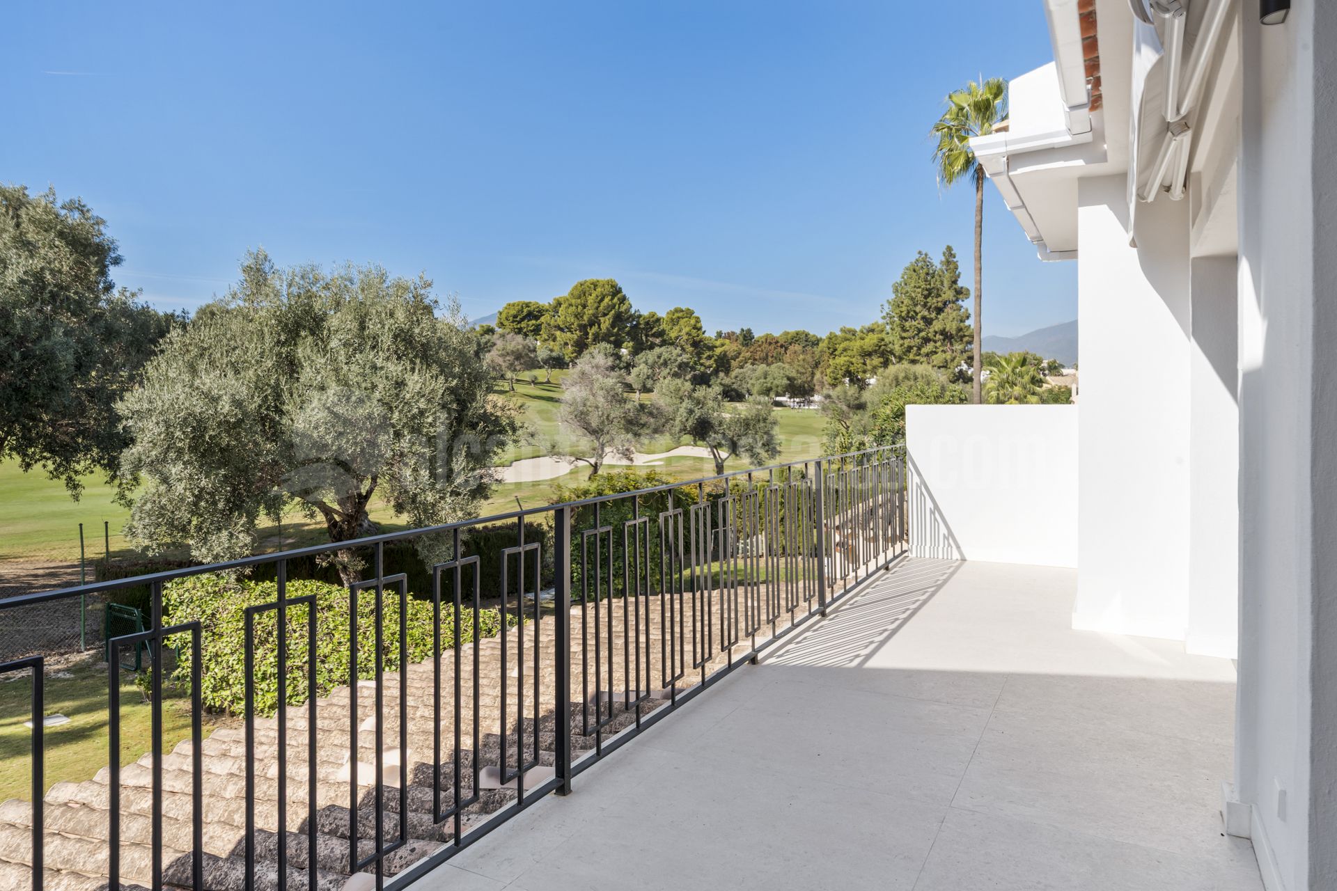 Town House in Los Olivos, Marbella
