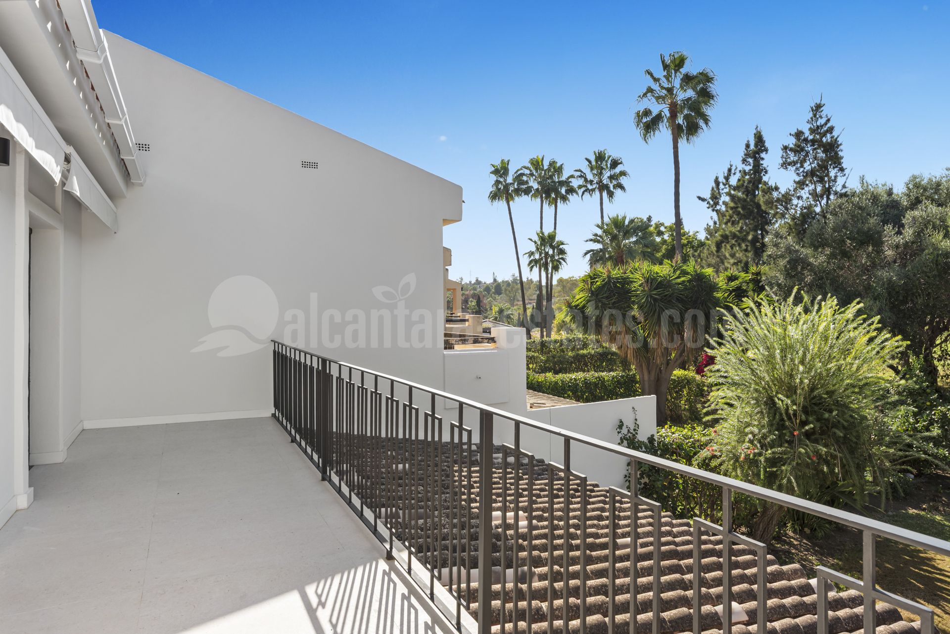 Town House in Los Olivos, Marbella