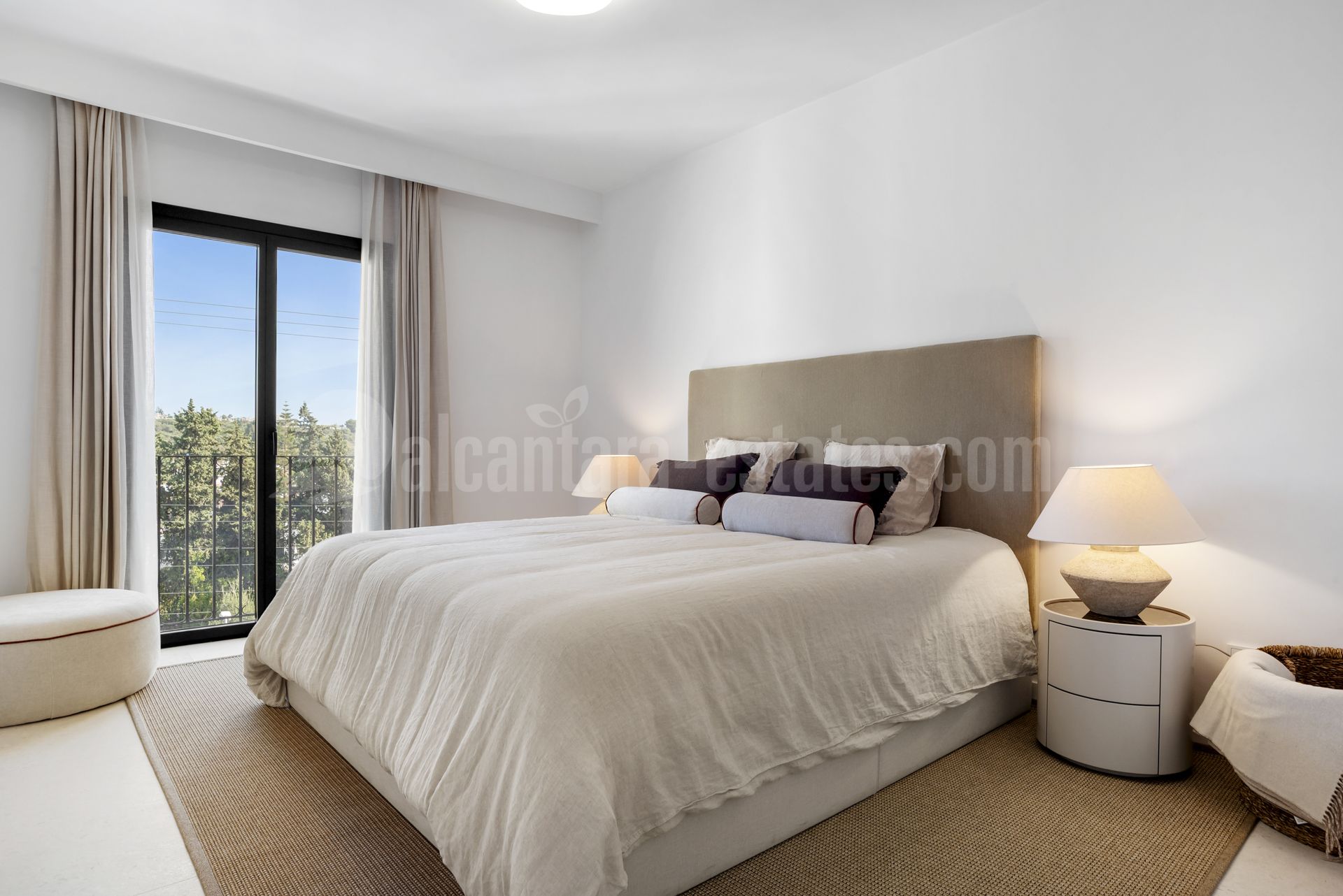 Town House in Los Olivos, Marbella