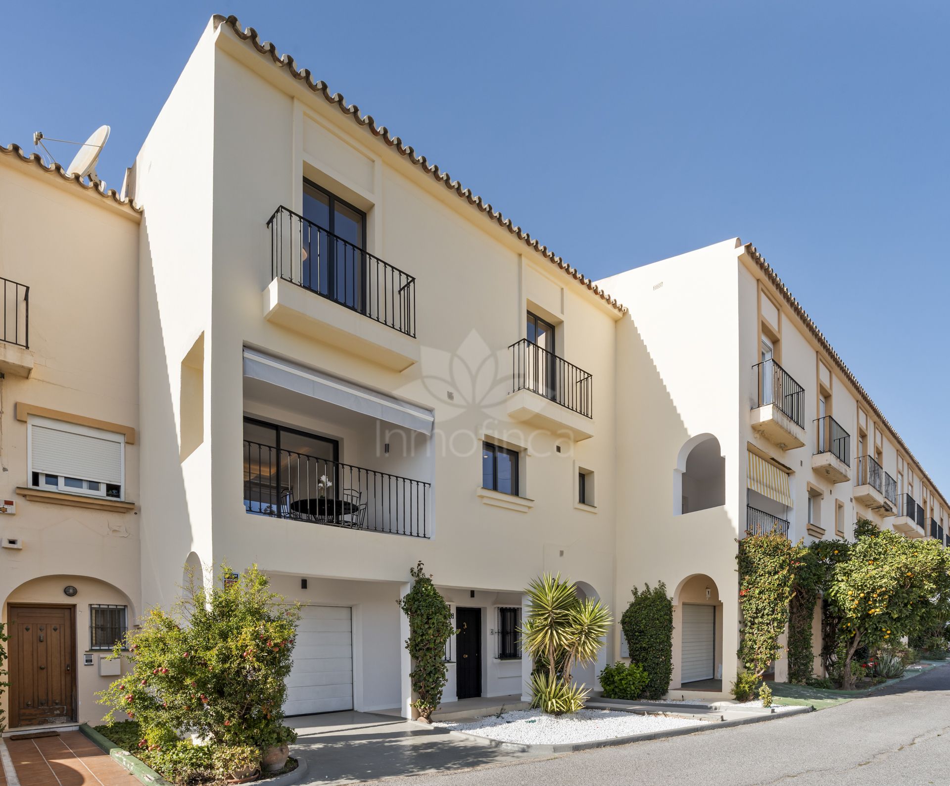 Town House in Los Olivos, Marbella