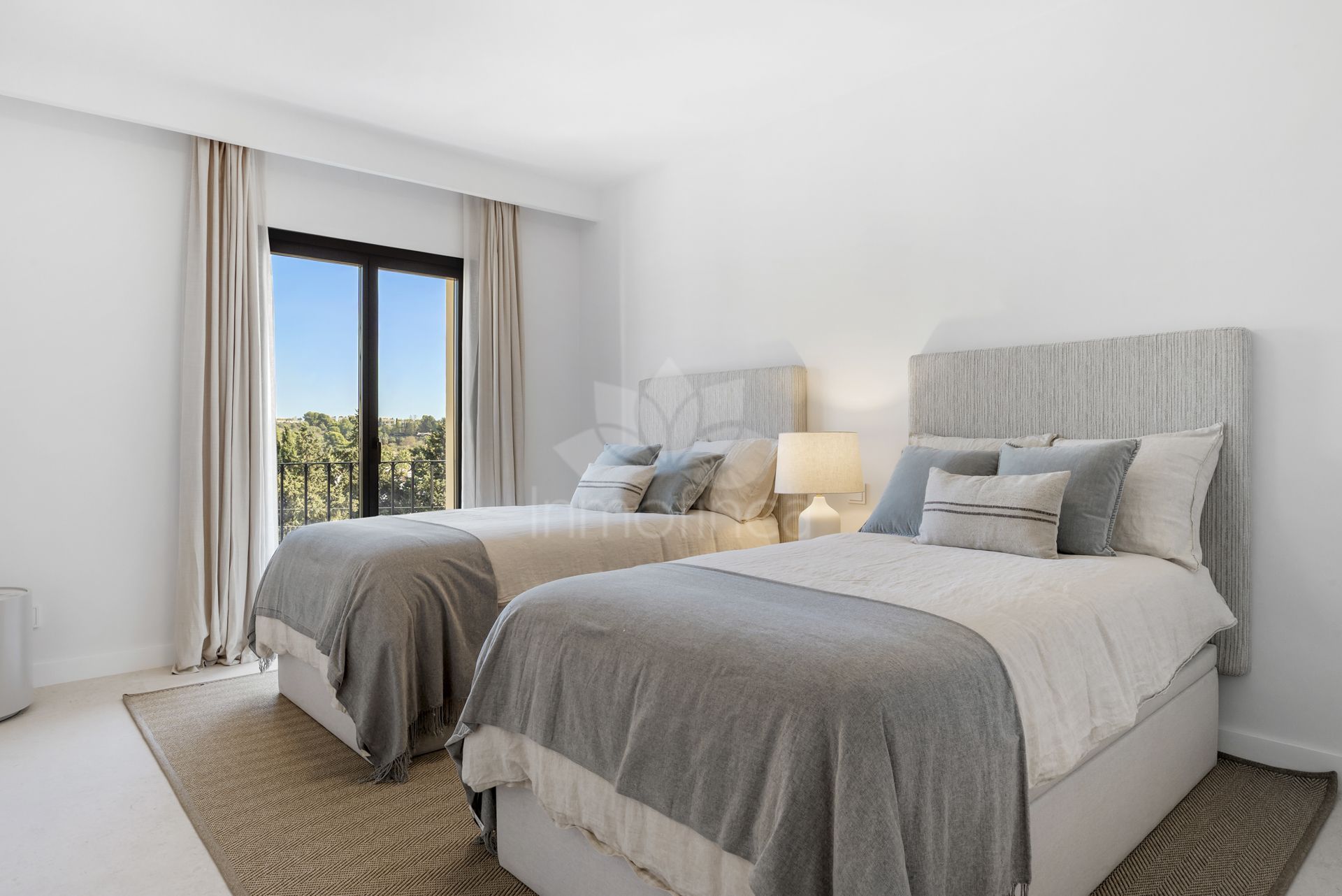 Town House in Los Olivos, Marbella