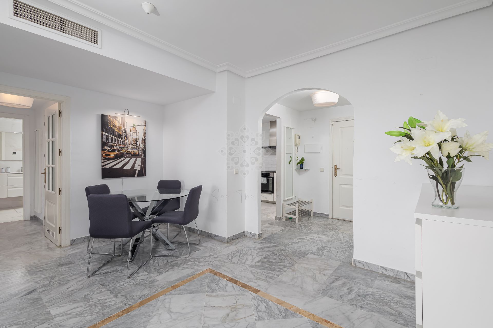 Apartamento en Nueva Andalucia, Marbella