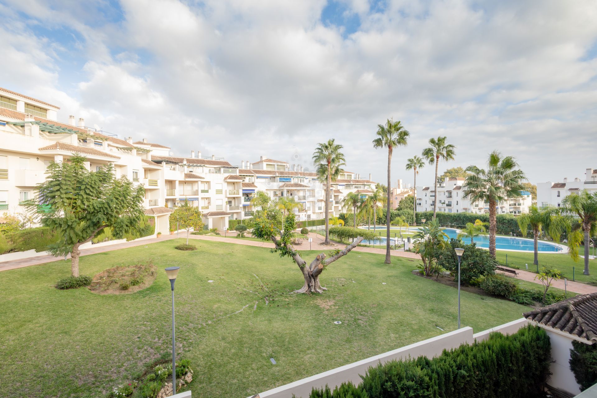 Apartamento en Nueva Andalucia, Marbella