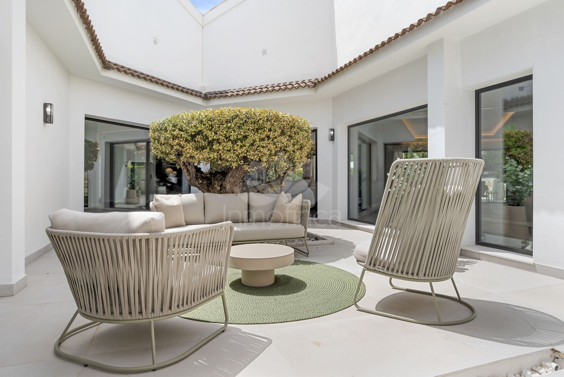 Villa in Nueva Andalucia, Marbella