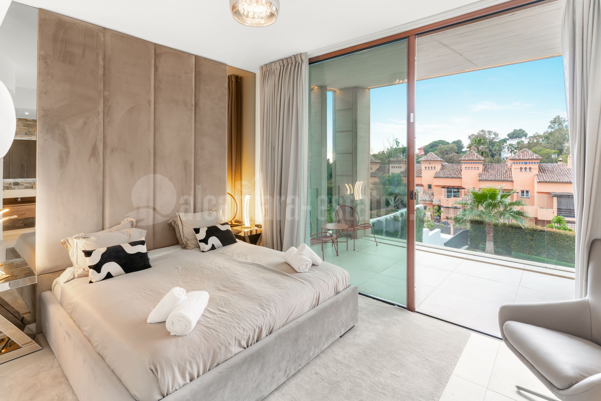 Semi Detached House in The Collection, Marbella