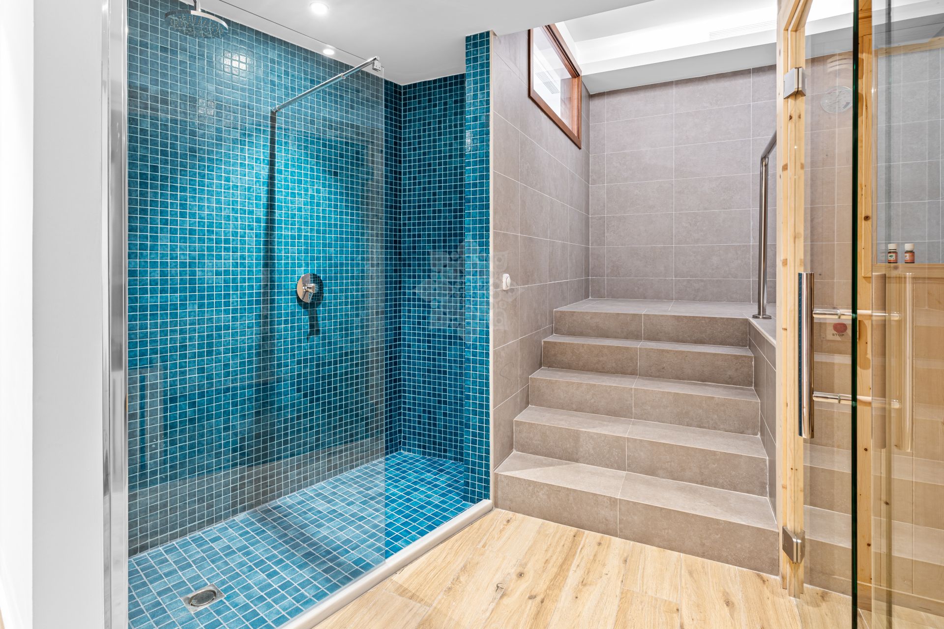 Blizniaki w The Collection, Marbella