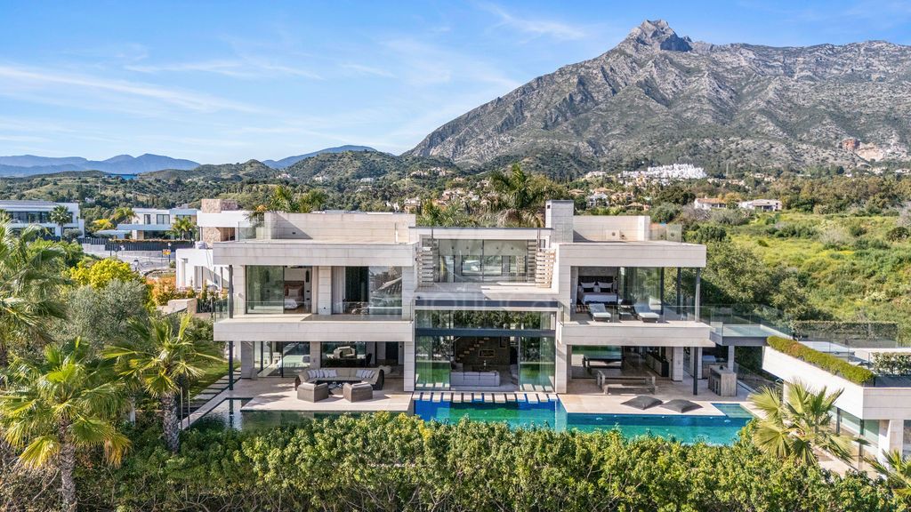 Casa en Las Lomas del Marbella Club, Marbella
